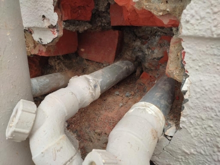 喉管在牆壁內滲水更換8