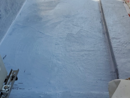 塗上輕沙漿奧迪美RM725,完全符合房屋署CLASS 25的要求